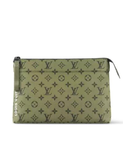 Louis Vuitton Pochette Voyage Souple M82800
