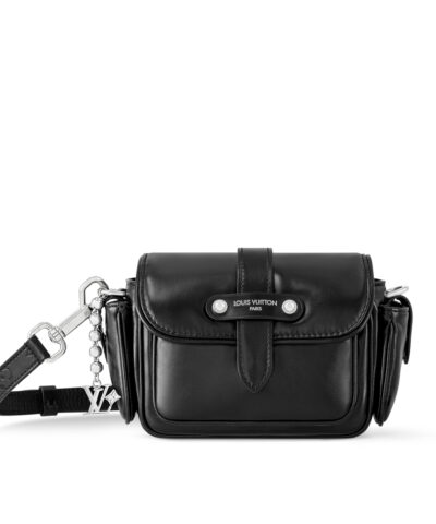 Louis Vuitton Cargo Wearable Wallet M13989
