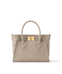 Louis Vuitton On My Side PM M20600