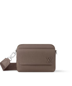 Louis Vuitton Fastline Messenger M11626