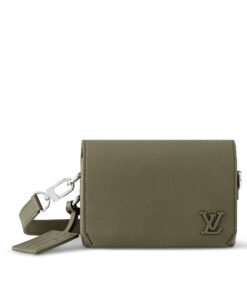 Louis Vuitton Fastline Wearable Wallet M82086