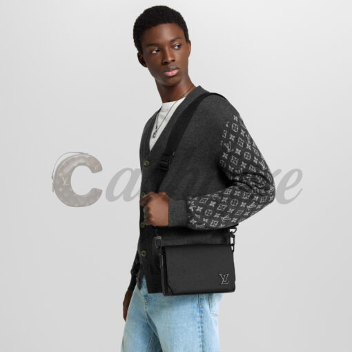 Louis Vuitton Takeoff Messenger PM M24769 - Image 2